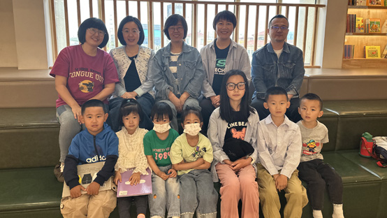 我的阳光宝贝 交投书香家庭 ——六一儿童节亲子读书活动